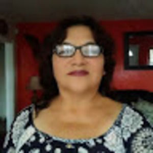 Meet your Posher, Esmeralda amalia